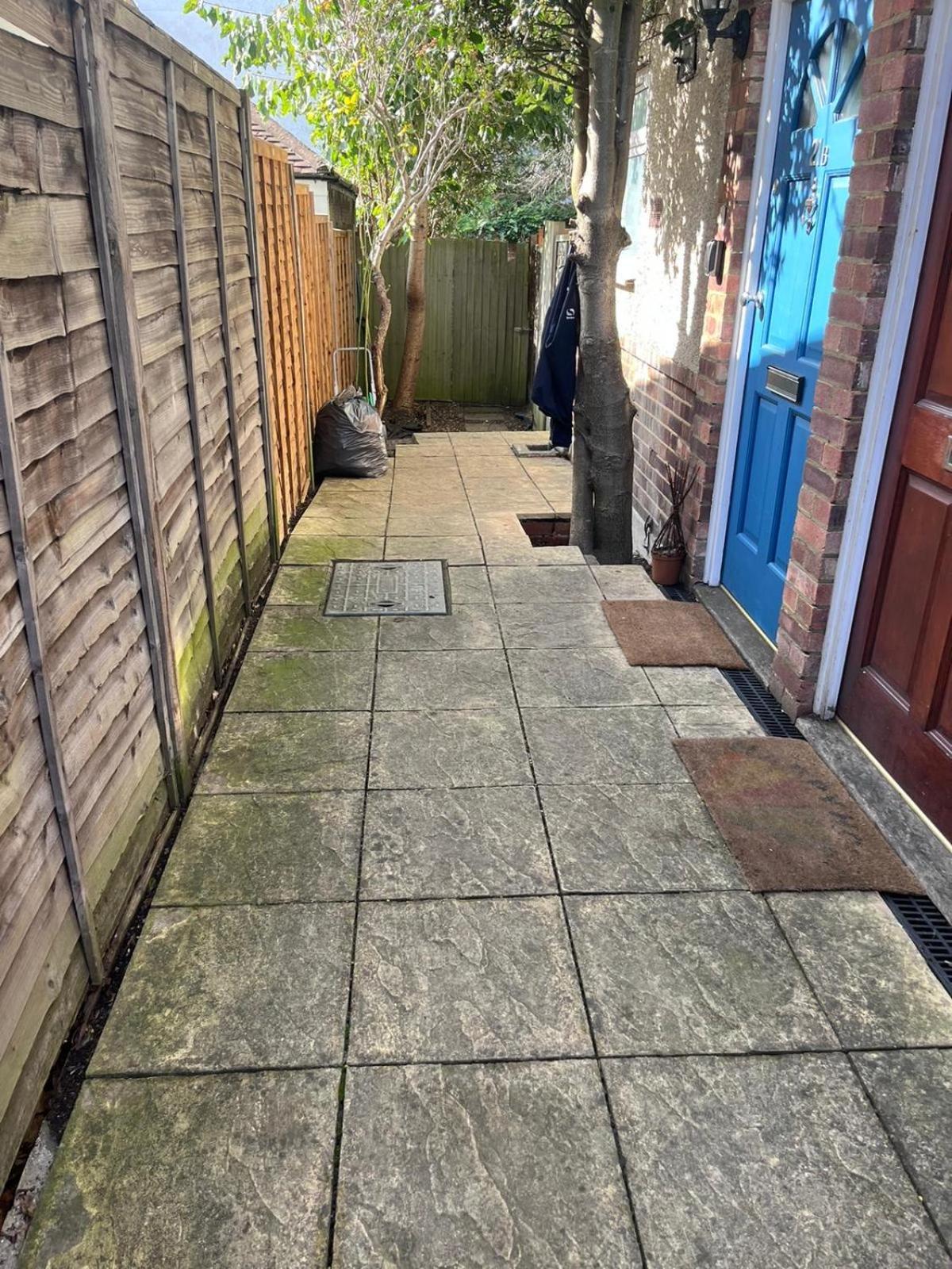 Super Convenient For Central London - Large 2 Double Bed Apartment 30 Seconds Walk To Platform Train Station And 19 Mins To London Waterloo エクステリア 写真
